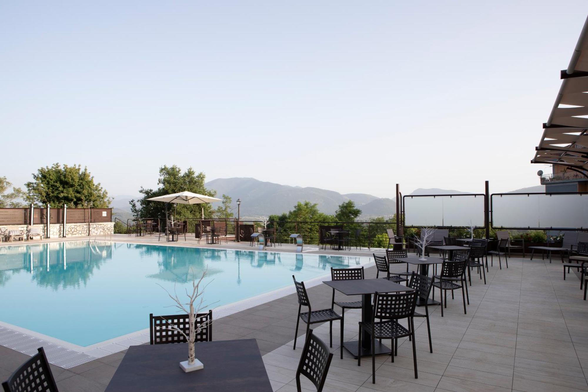 Lual Bleisure Hotel Pofi Exterior photo